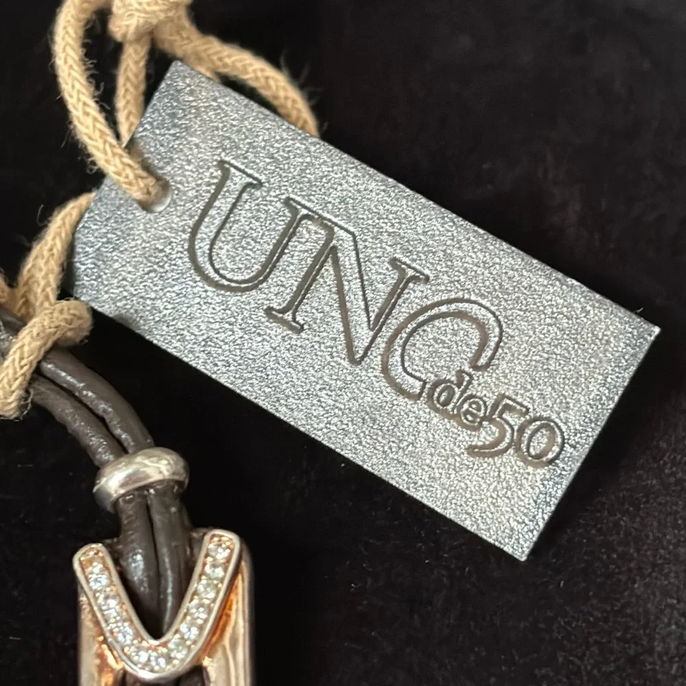 NWT UNO de 50 Leather Gold Links Bracelet - Picture 5 of 10